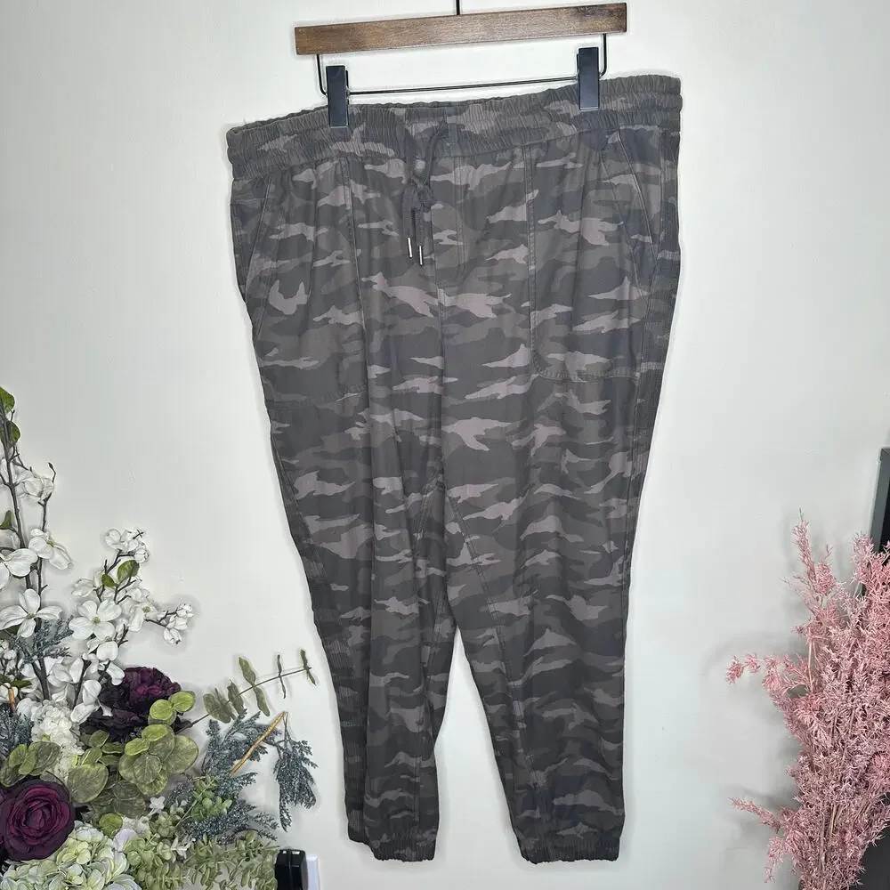 ATHLETA Camo Farallon Joggers Brown Gray Green Sz 20 Plus Size {K1} - Picture 2 of 4